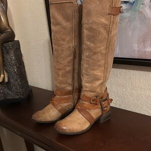 Gianni Bini as 6 Distress Boots